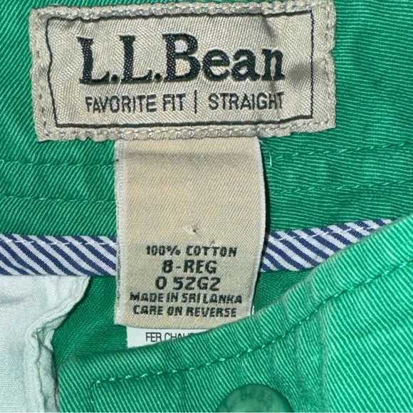 L. L. Bean Green Favorite Fit Straight Leg Pants. Size 8 - Picture 3 of 3